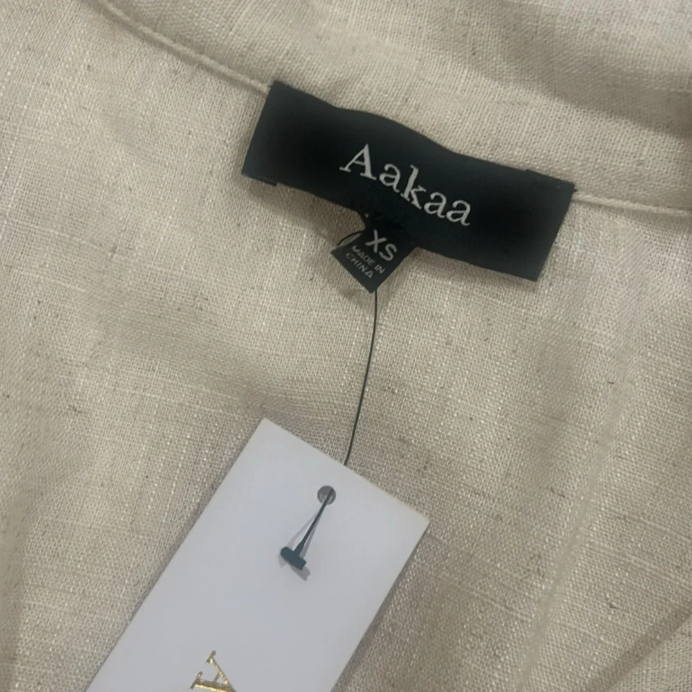 Aakaa linen crop top - Picture 2 of 3